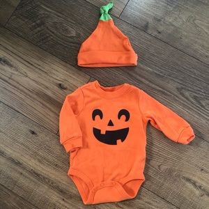 Carter’s 3mo Pumpkin Onesie